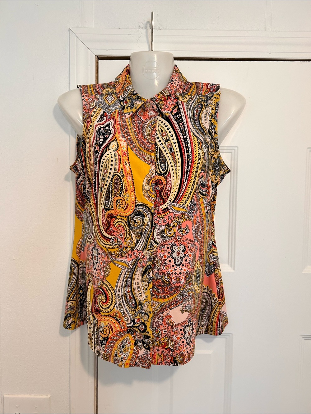 Tommy Hilfiger Size Small Sleeveless Paisley Collared Blouse